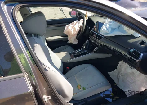 2018 Honda Accord Lx z USA, uszkodzony, nr VIN 1HGCV1F12JA082475